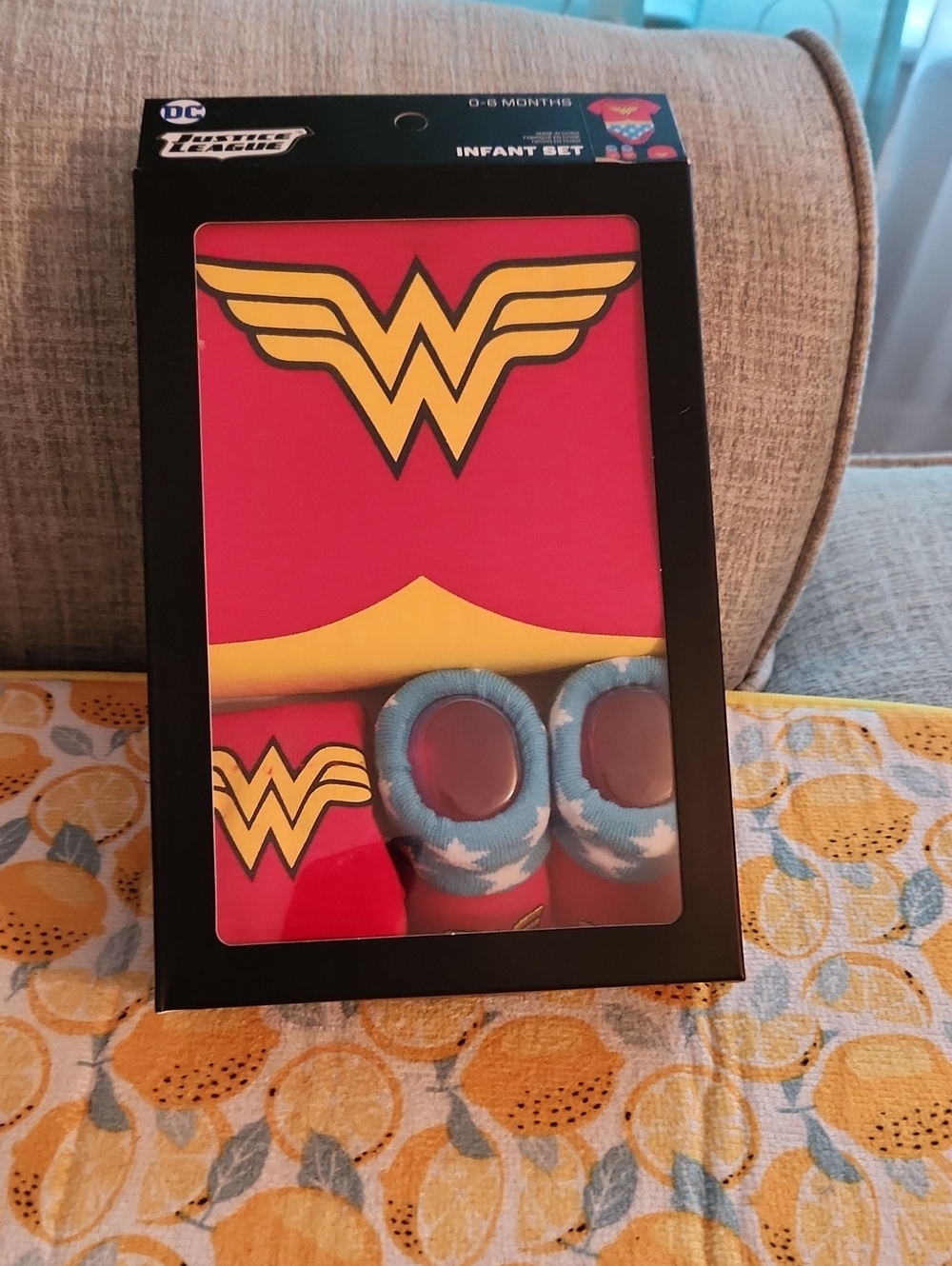 Infant clothing set (Wonder Woman)